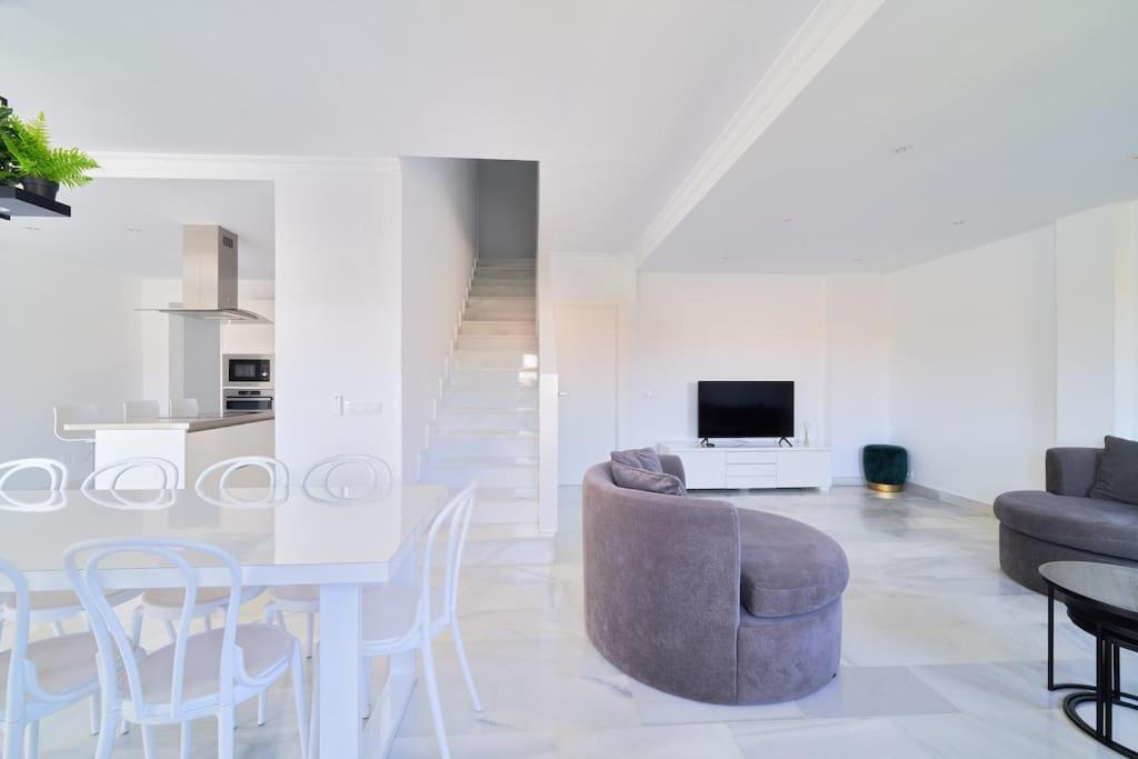 Superbe Appartement Avec Jaccuzi Marbella Exteriör bild