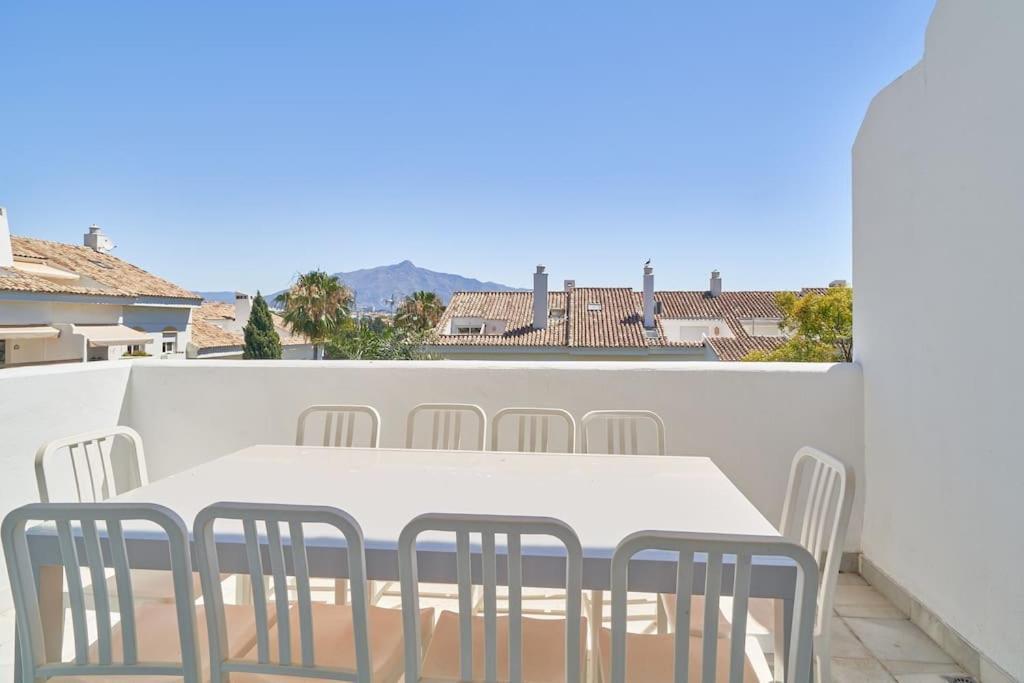 Superbe Appartement Avec Jaccuzi Marbella Exteriör bild