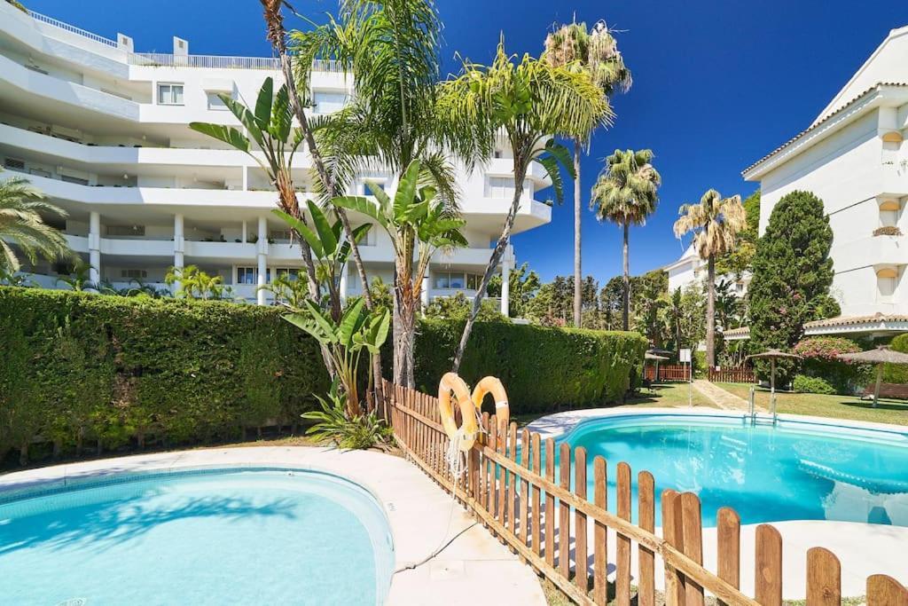 Superbe Appartement Avec Jaccuzi Marbella Exteriör bild