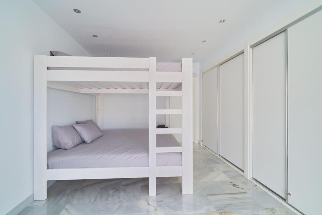 Superbe Appartement Avec Jaccuzi Marbella Exteriör bild
