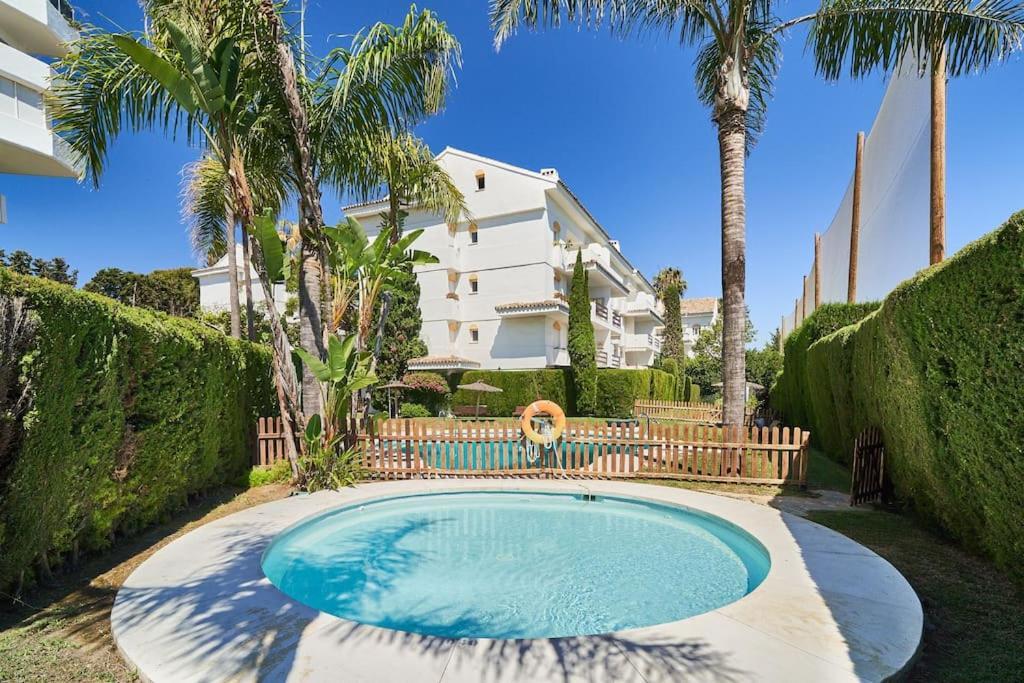 Superbe Appartement Avec Jaccuzi Marbella Exteriör bild